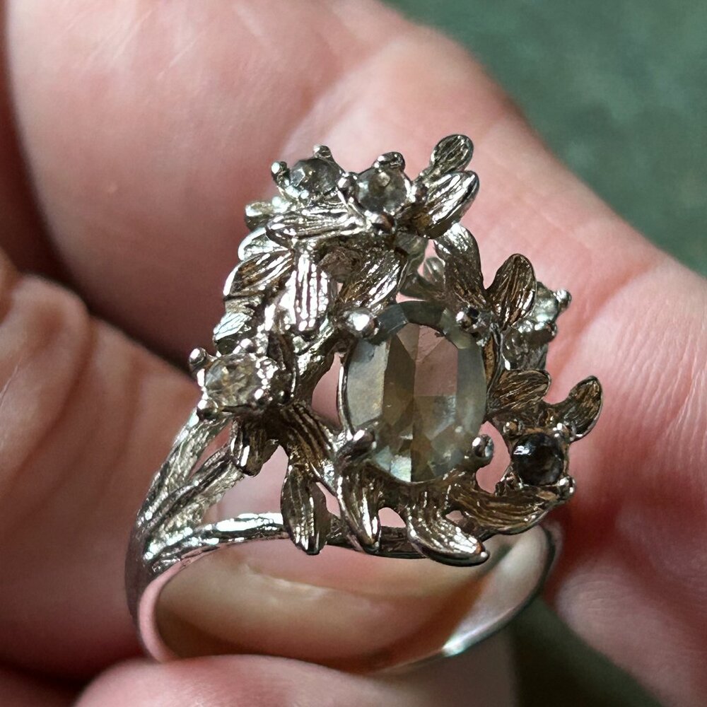 Dinner Ring - Picture 1 of 16